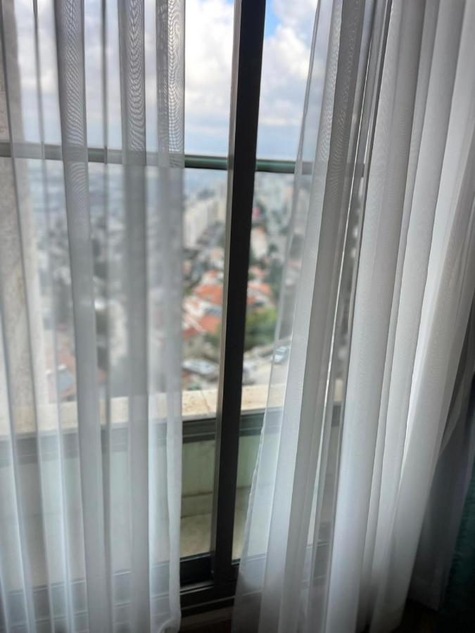 Standard Queen Room City View