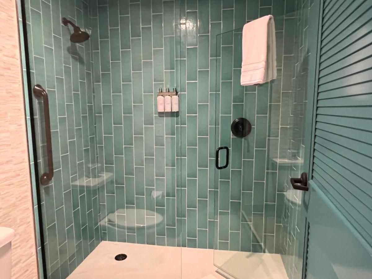 Queen Room with Balcony
