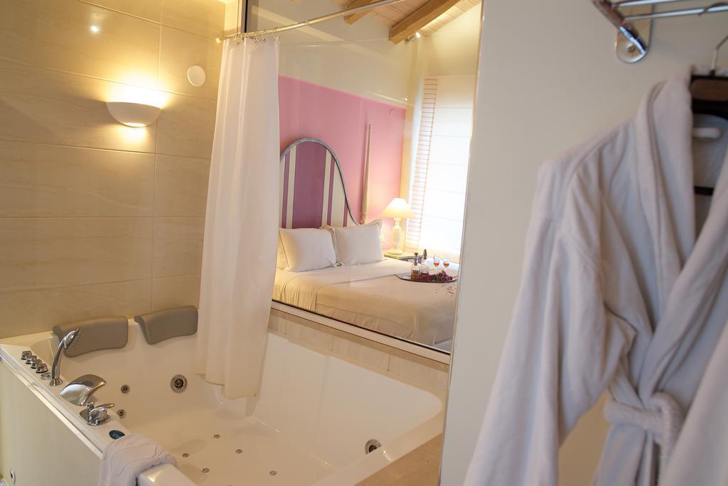 VIP Villa Hot Tub Private Pool,1214893393:JPEG
