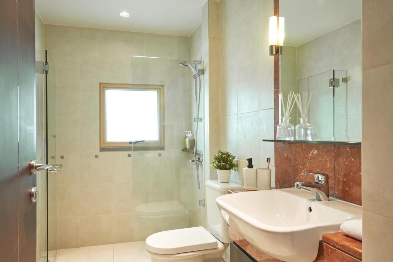 Deluxe Two-Bedroom Apartment