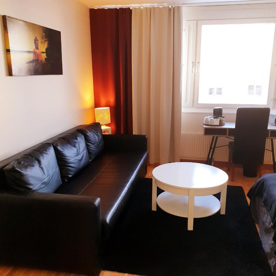Family Room with Two Single Beds and Sofa Bed - Non-Smoking