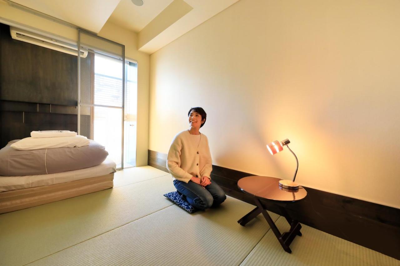Japanese-Style Single Room