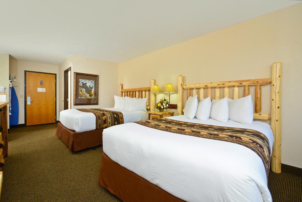 Queen Room with Two Queen Beds