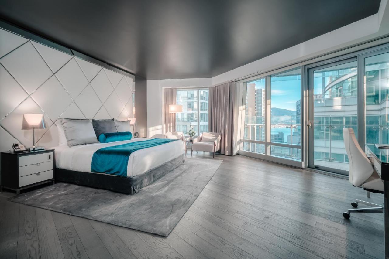 Paradox King Room with Balcony