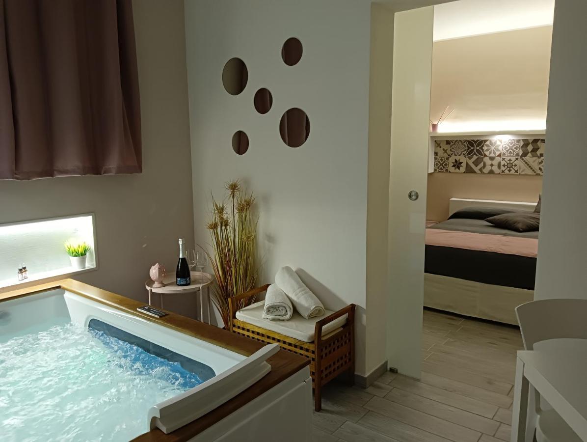 Double Room Hot Tub