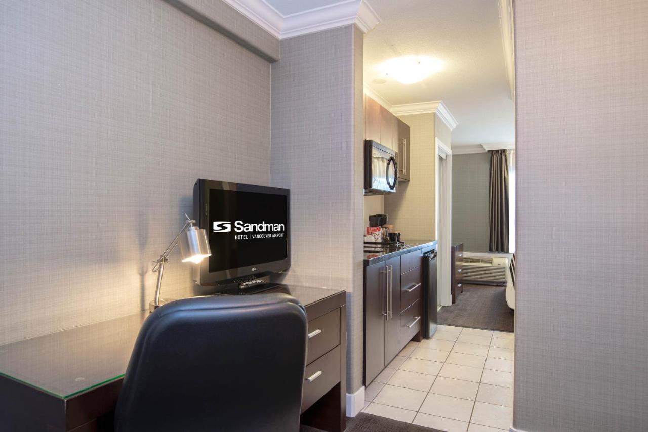 Standard Suite, 1 King Bed, Sofa Bed, Kitchenette