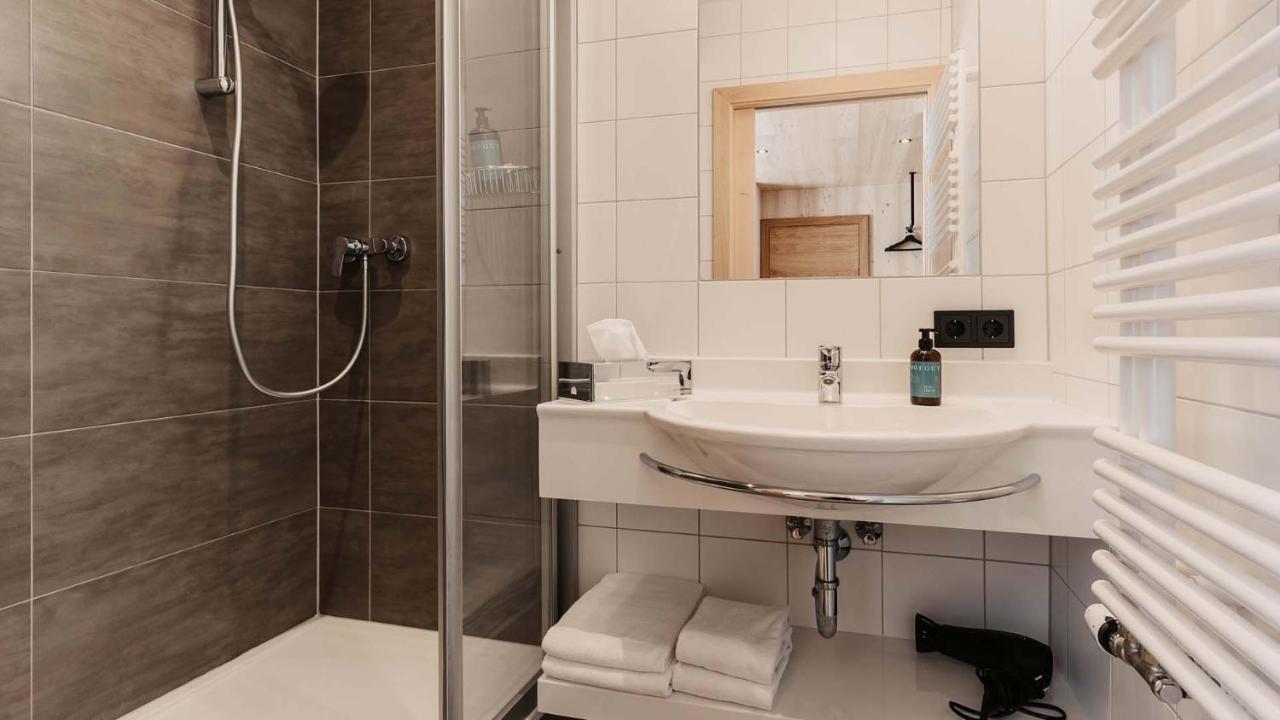 Three-Bedroom Apartment,1323058498:JPEG
