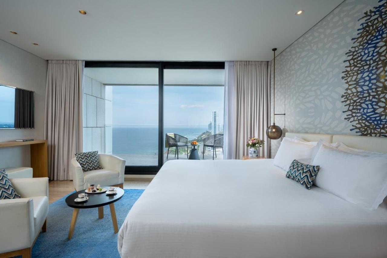 Premium Deluxe Double Room with Balcony and Sea View