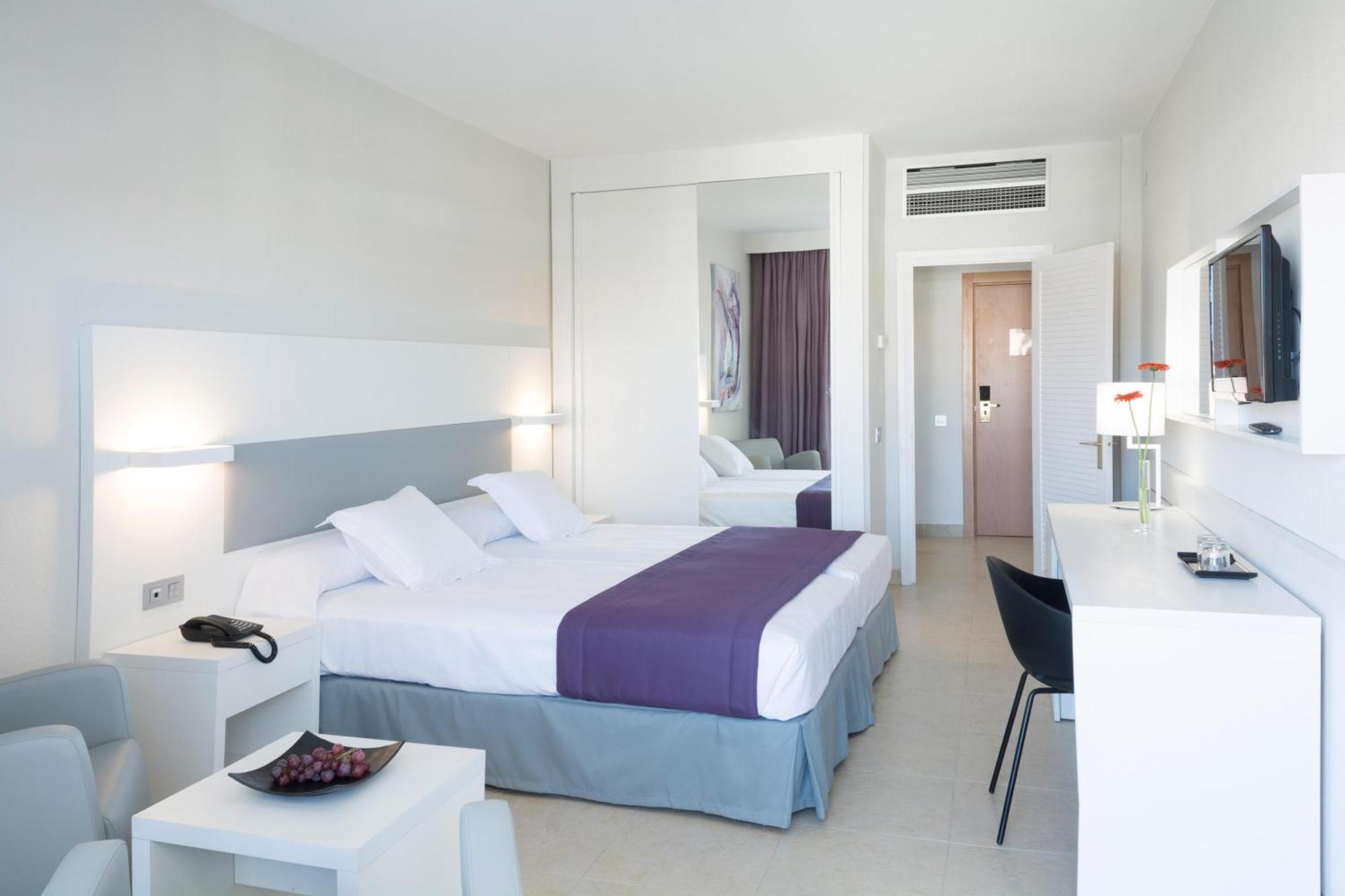 Standard Double Room,1306648900:JPEG