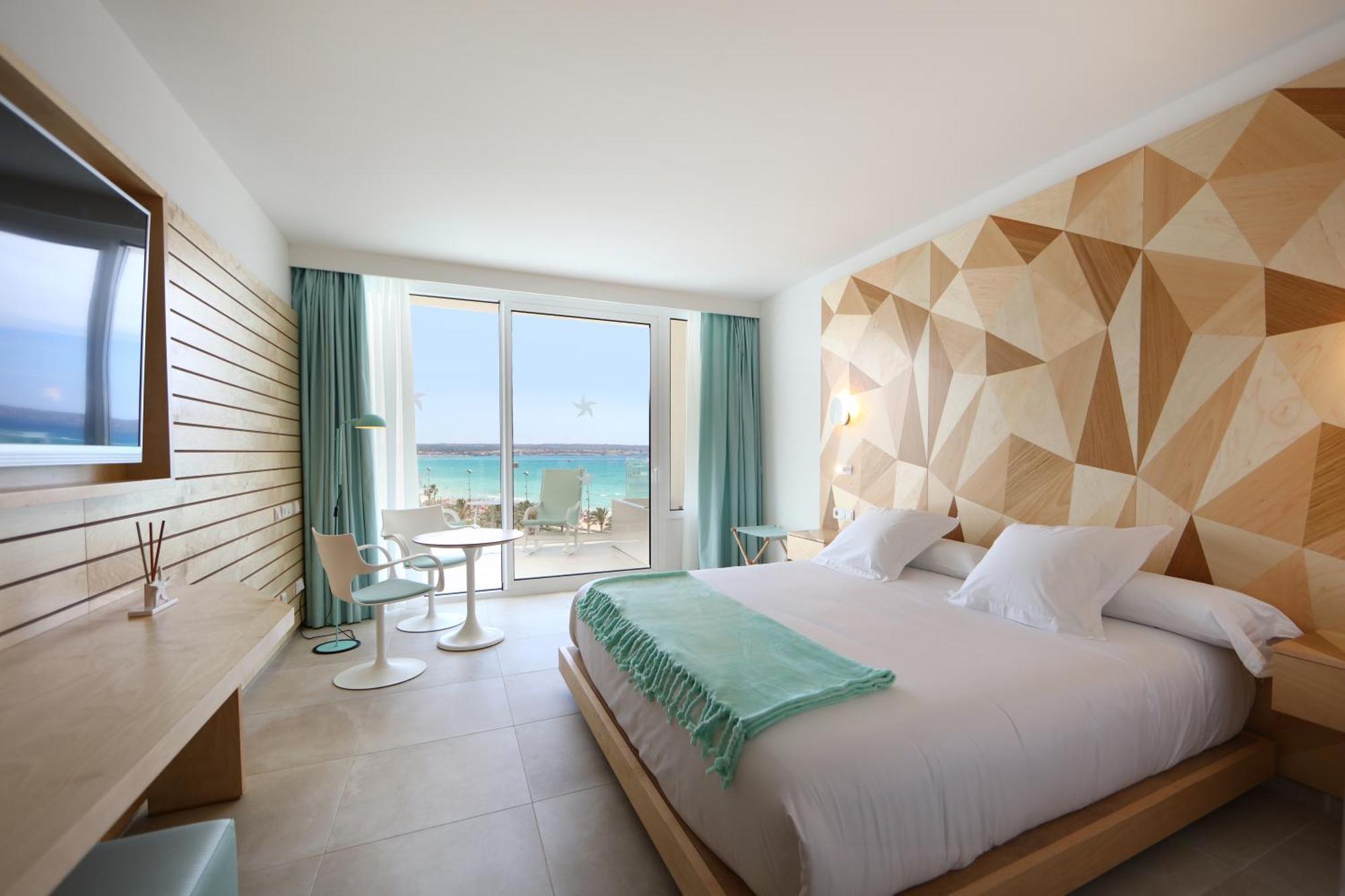 Twin Room with Sea View