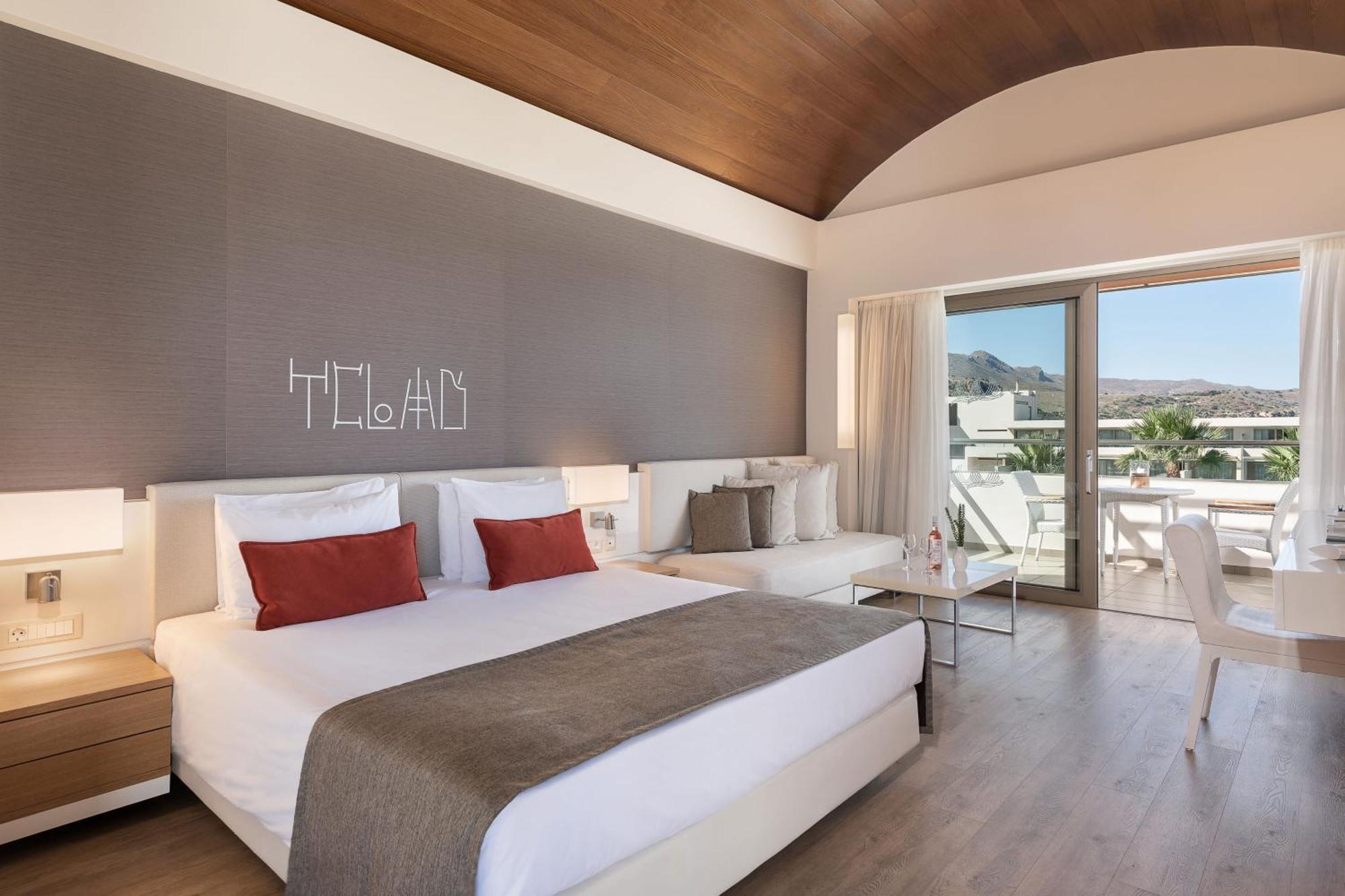 Deluxe Double or Twin Room Pool View