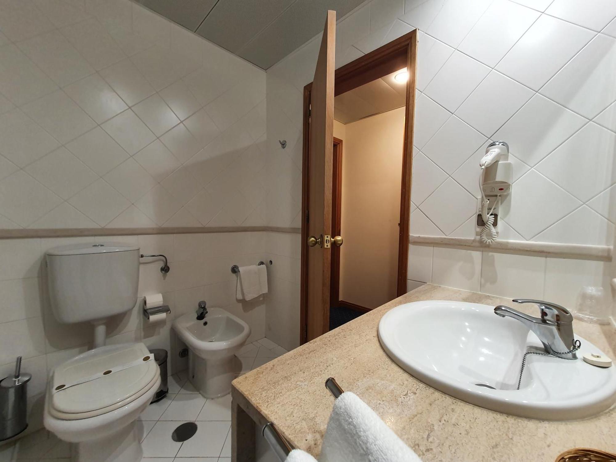 Double Room,1274512138:JPEG