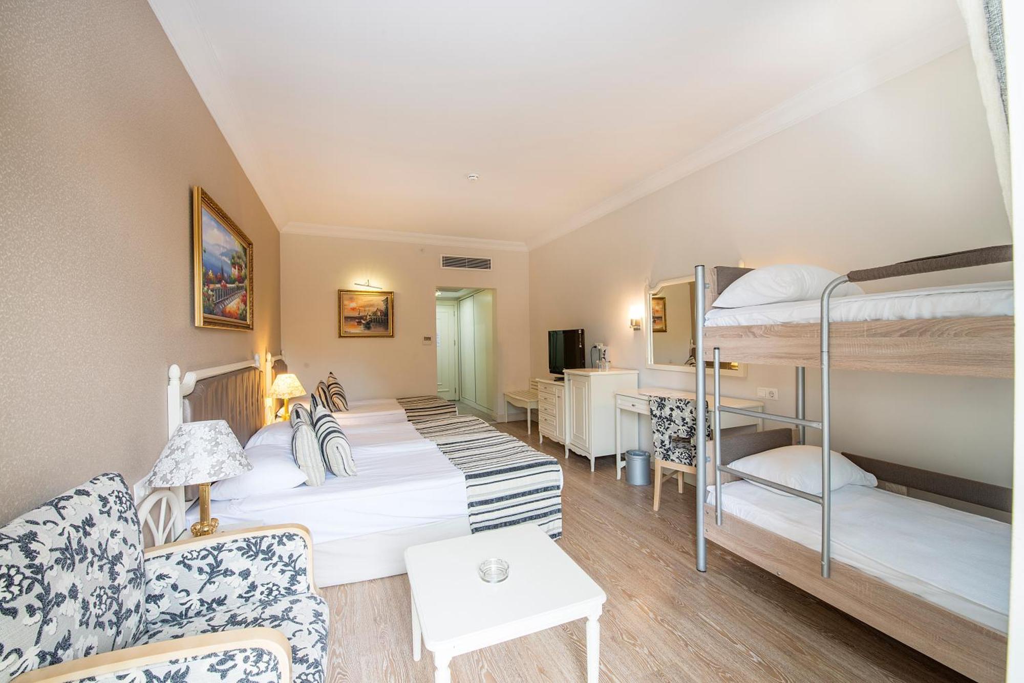 Standard Room with Bunk Bed