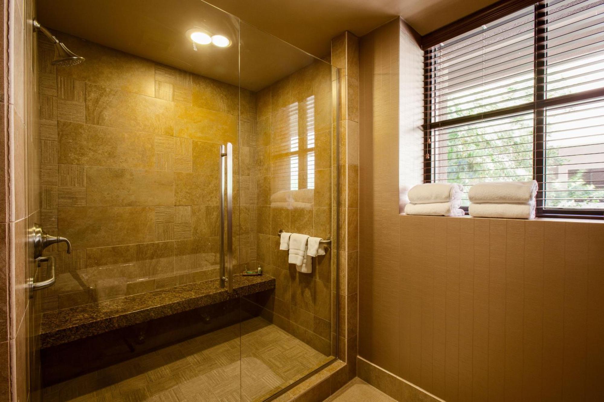Queen Suite