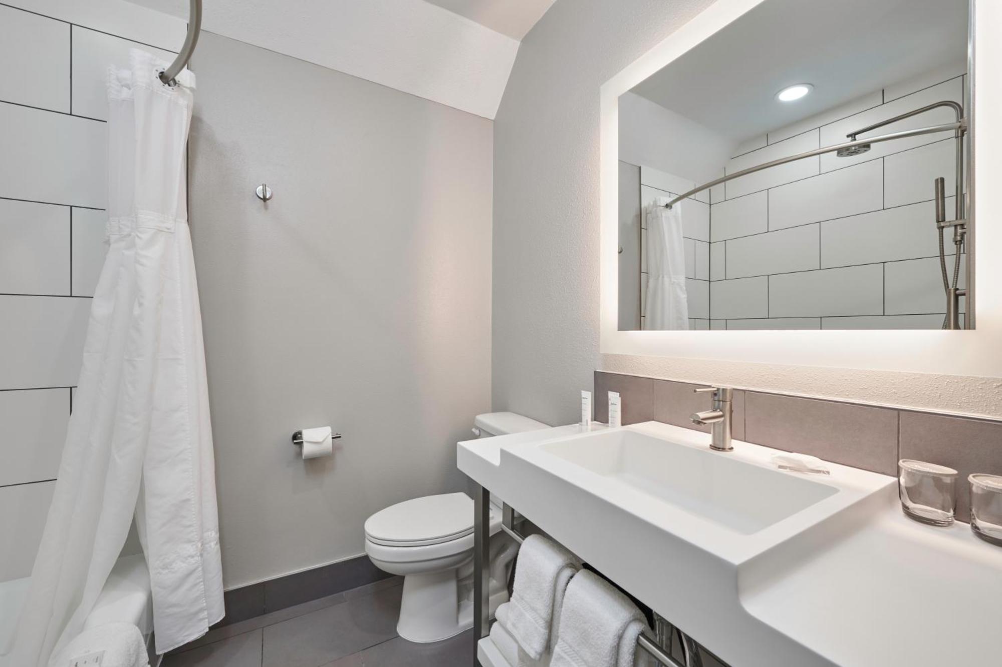 Double Room with Two Double Beds - Non-Smoking