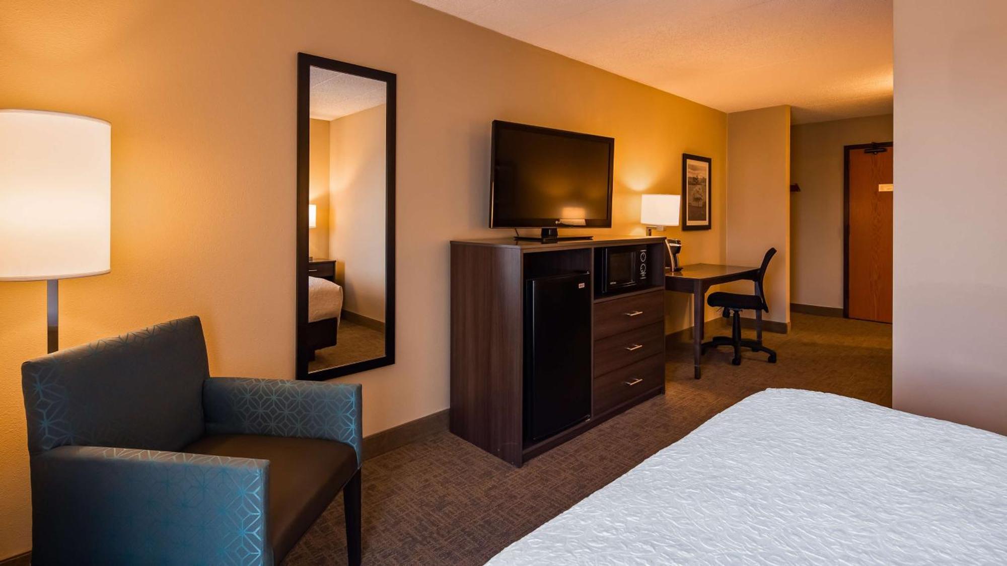 Queen Suite with Balcony