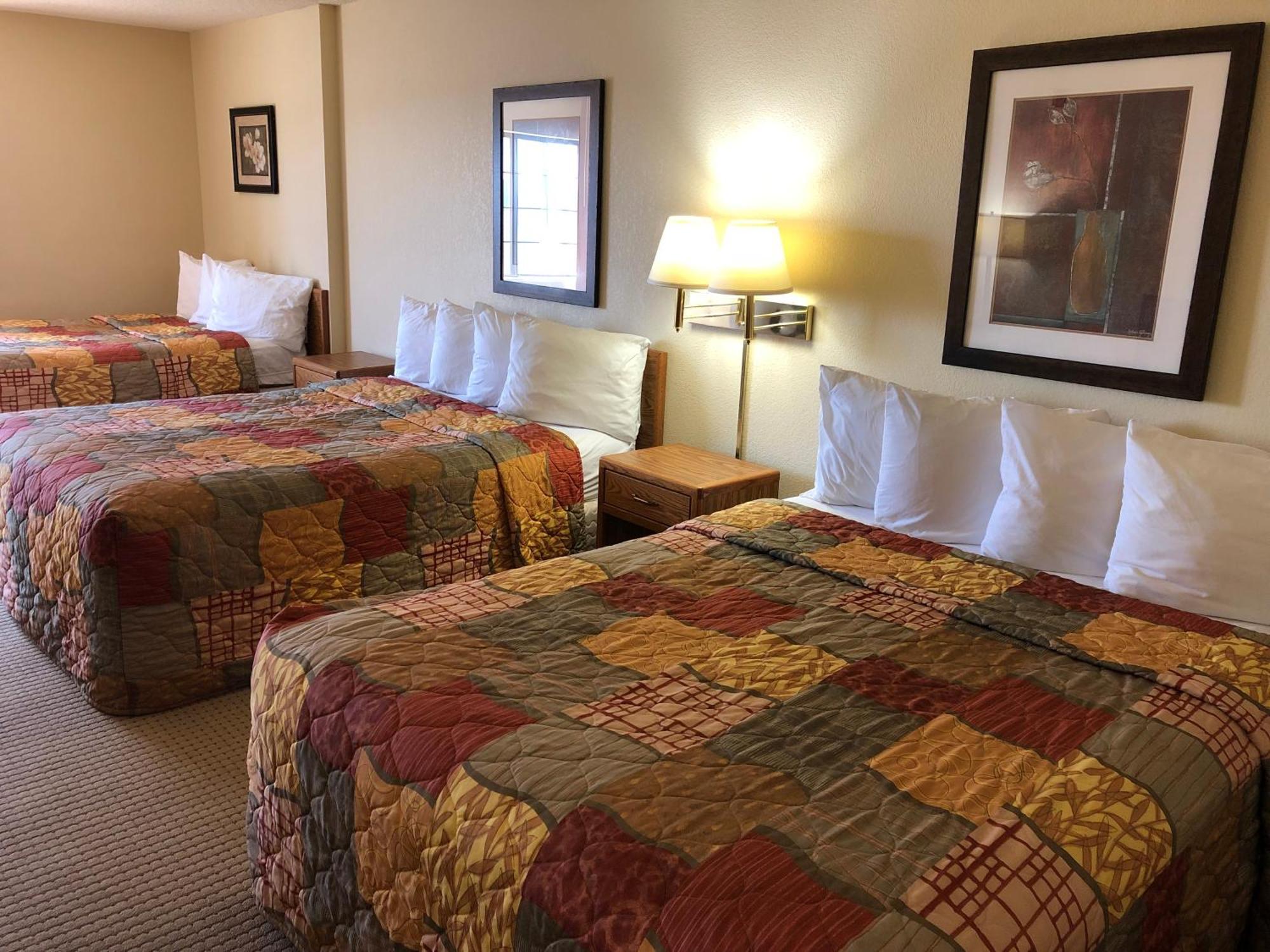 Studio Suite with One Double and Two Queen Beds - Non-Smoking