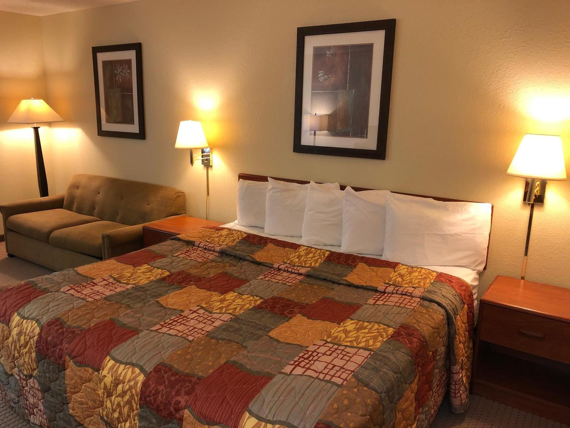 King Room - Non-Smoking