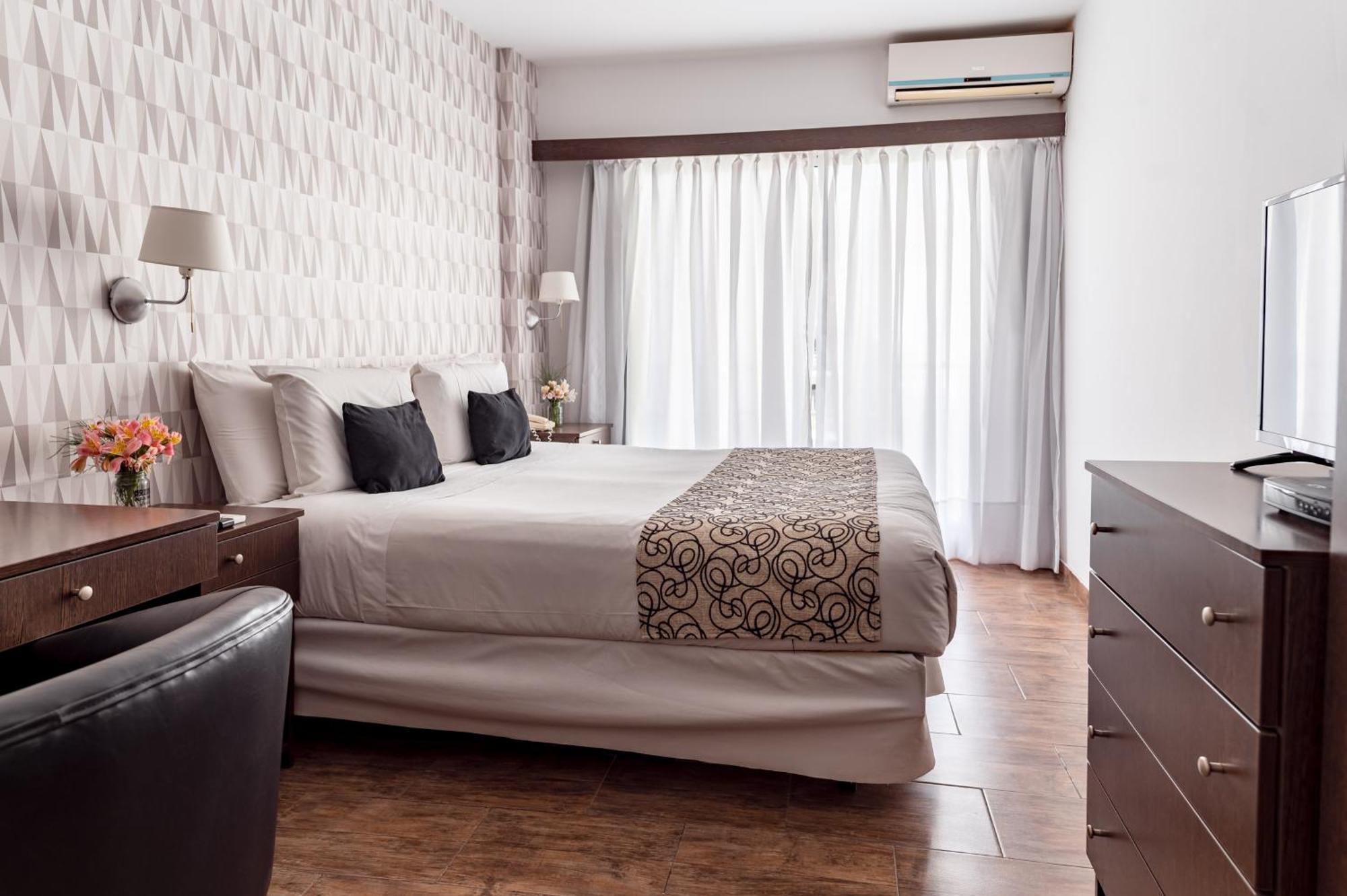 Quarto Standard com Cama de Casal ou 2 de Solteiro