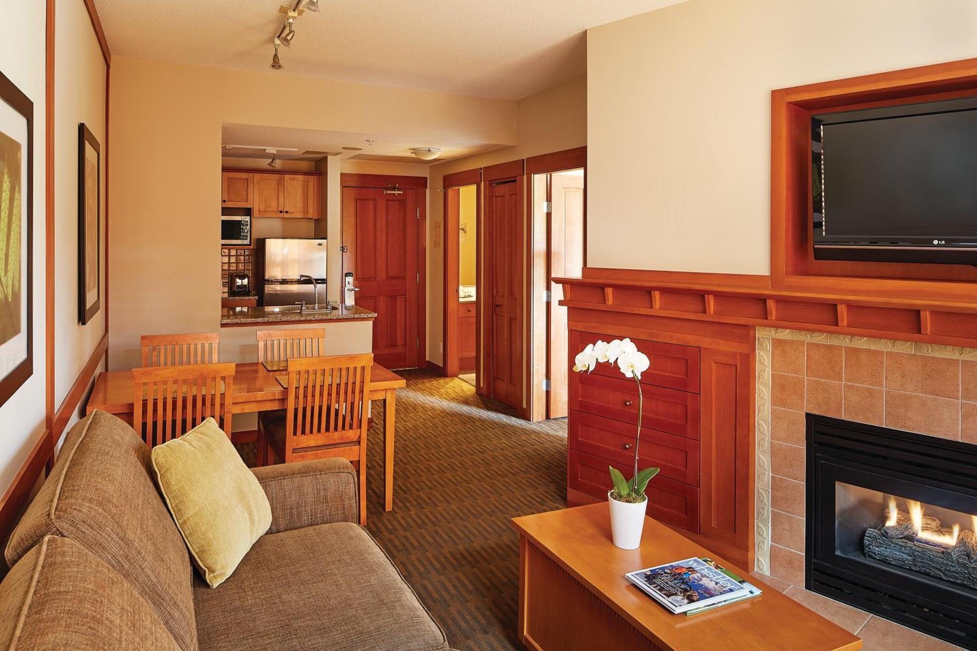 One Bedroom Lower Floor Suite