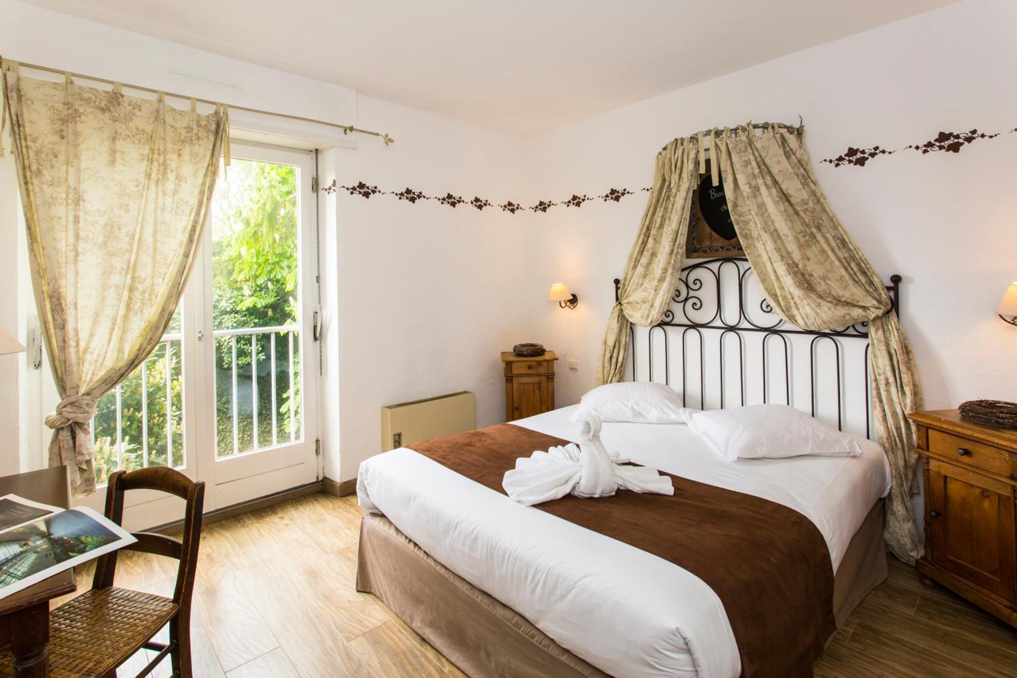 Classic Double Room,1214148610:JPEG