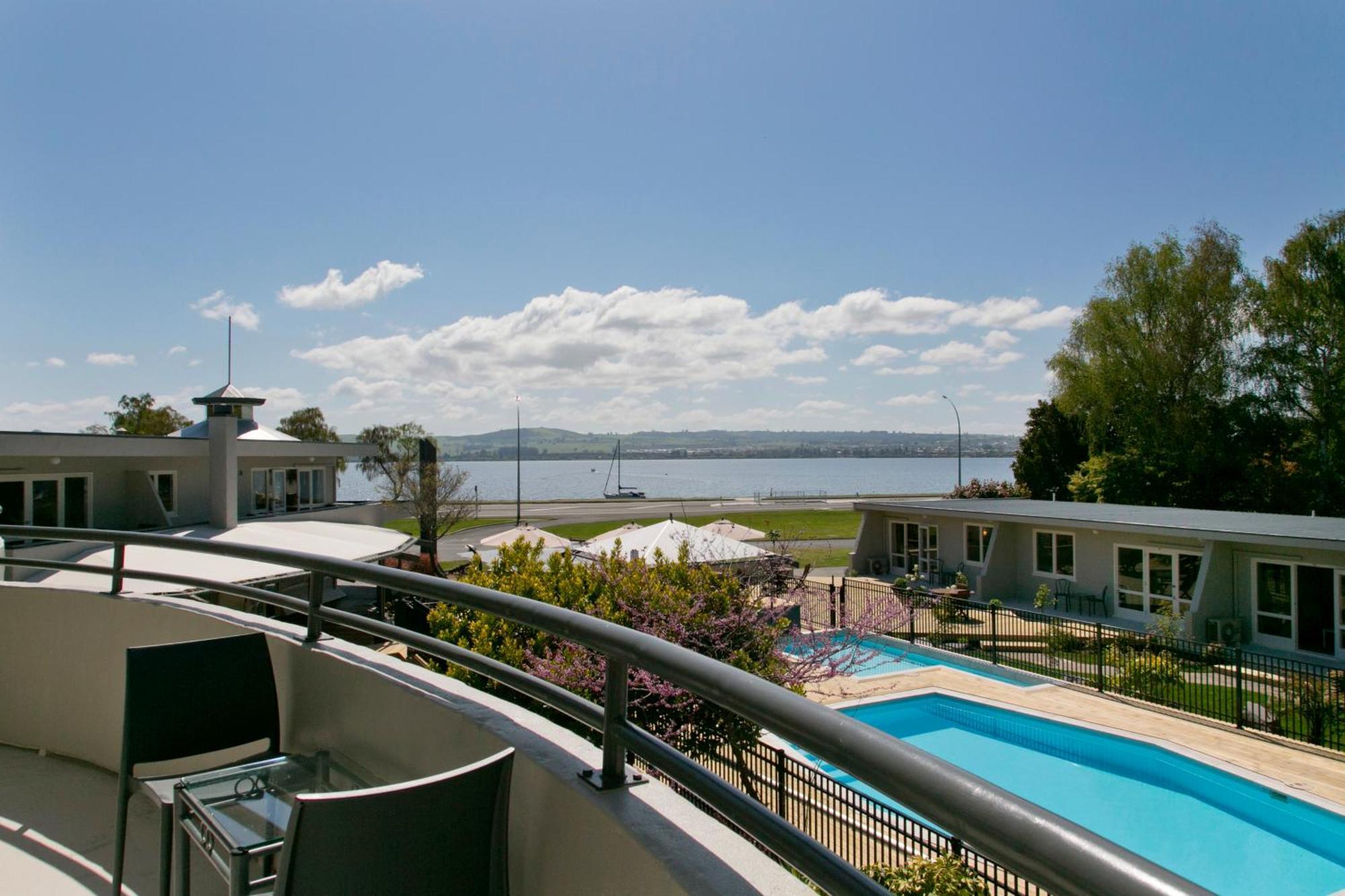 Two-Bedroom Apartment with Lake View