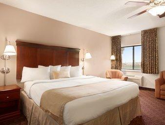 King Suite with Hot Tub - Non-Smoking