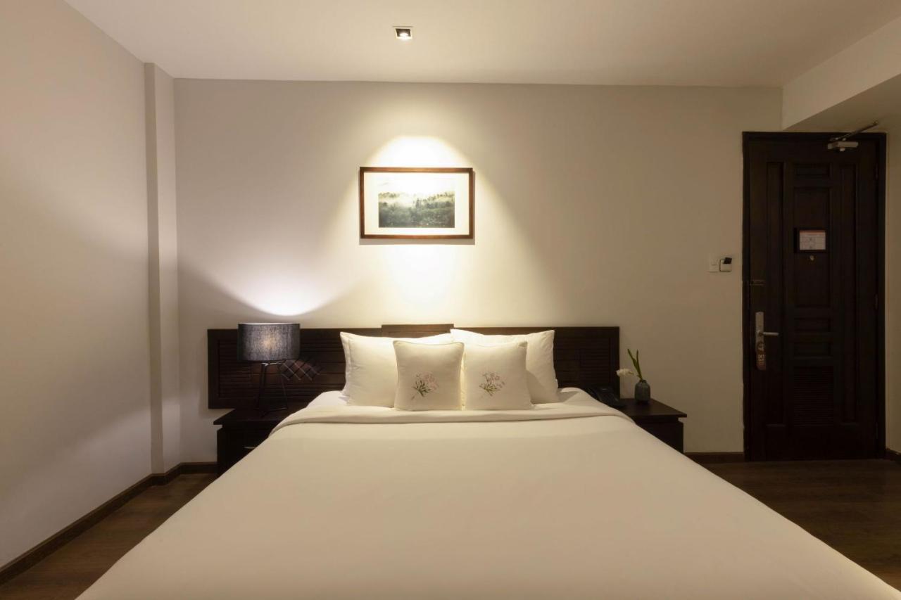 Deluxe Double Room, No Window