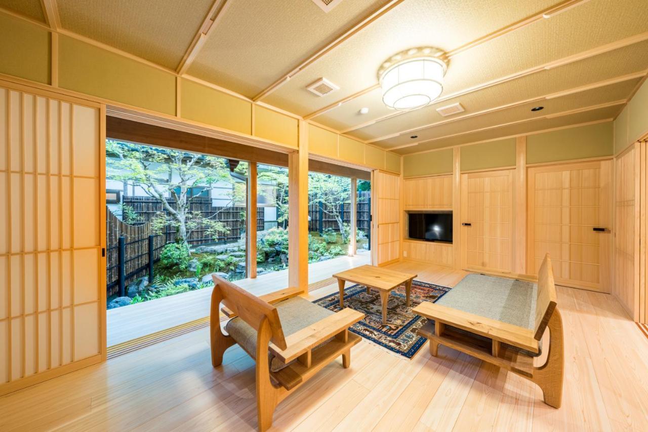 Luxury Suite with Garden View