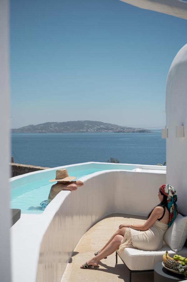 Suite Rocabella avec Petite Piscine Extérieure - Vue sur Mer