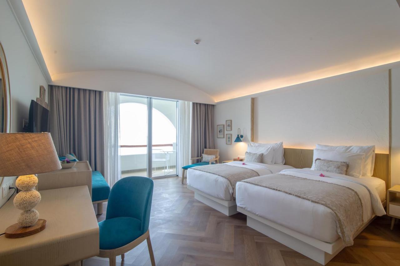 Deluxe Twin Room with Ocean View