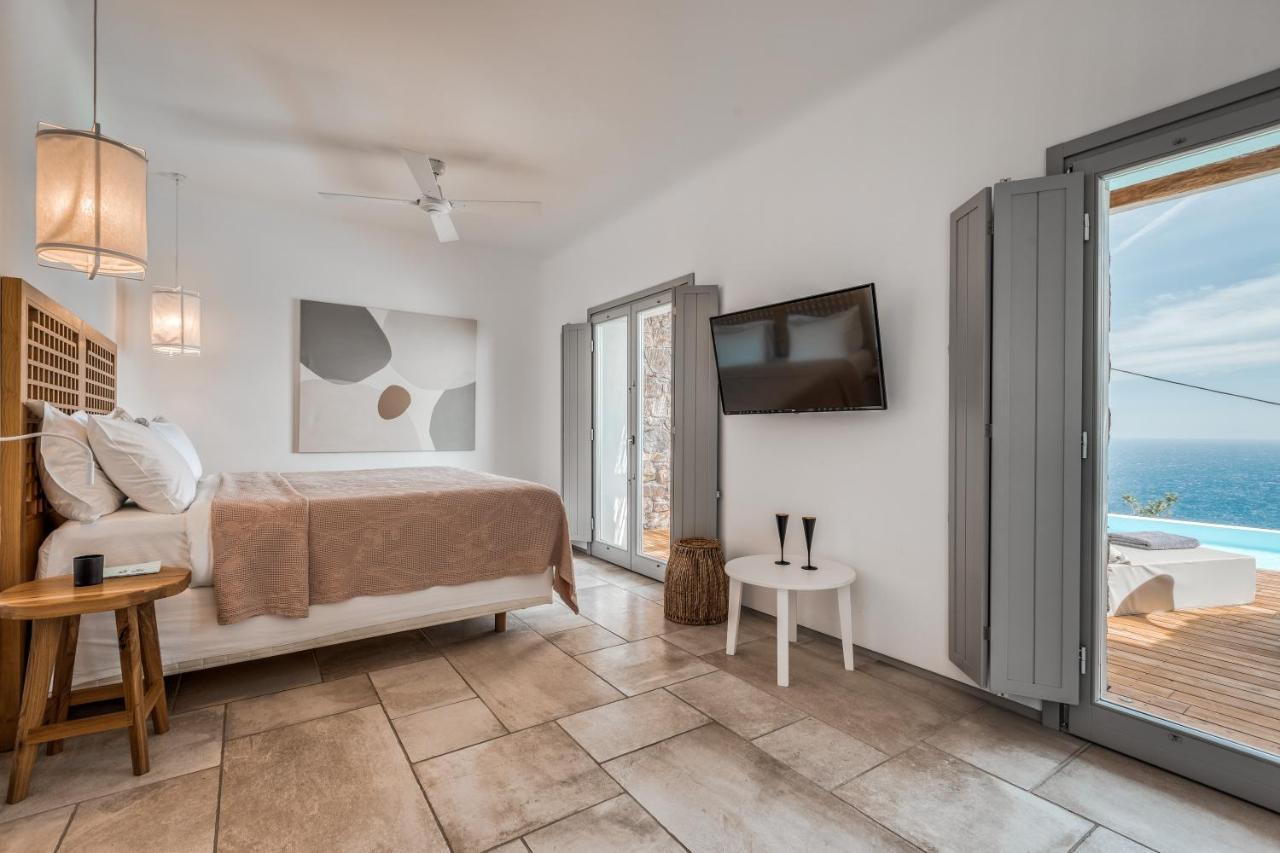 Alissachni Golden Suite with Private Pool & Sea View