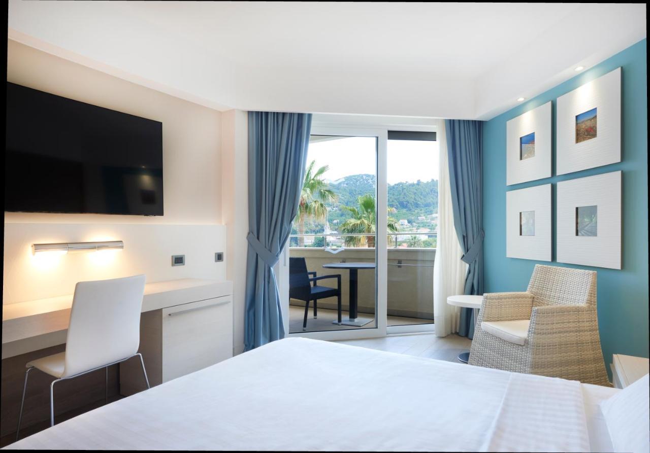 Classic Room with Side Sea View