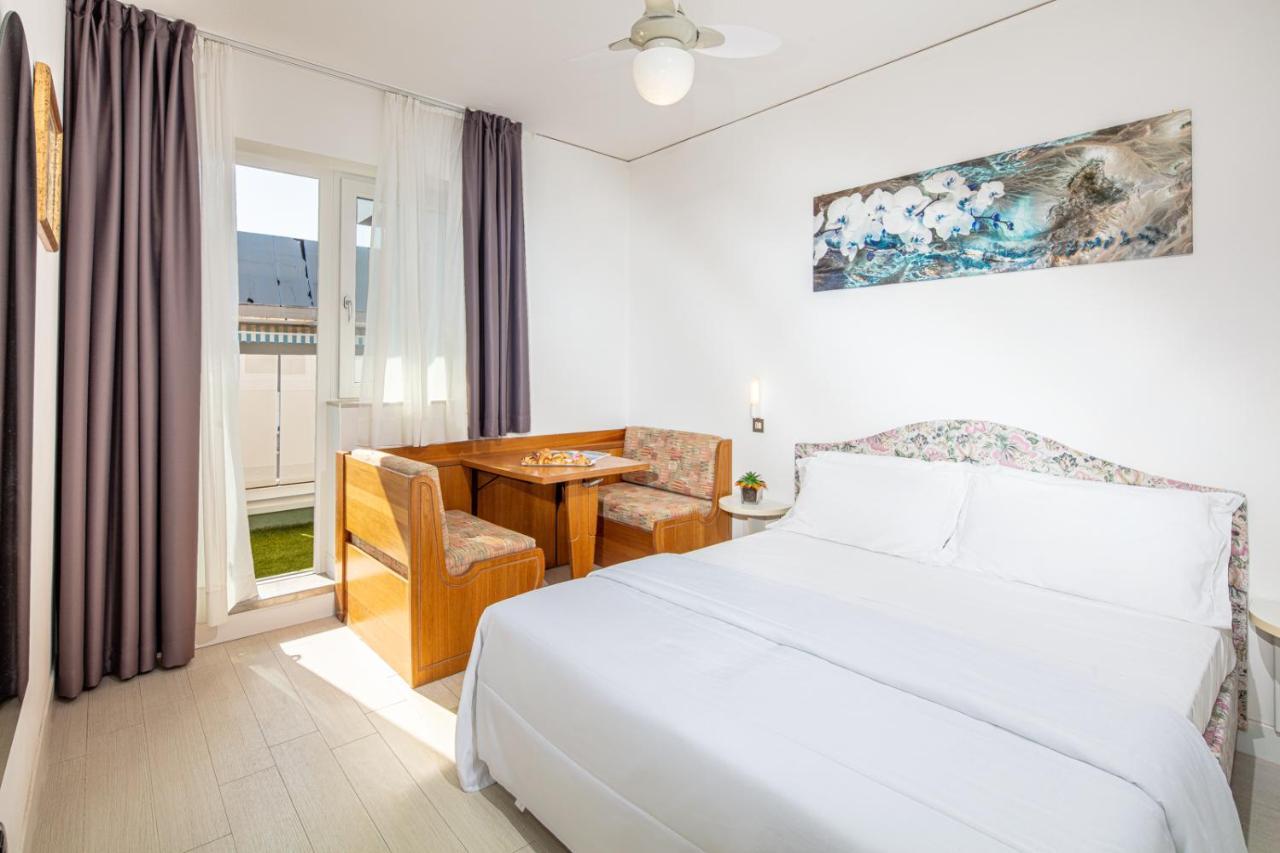 Familienzimmer mit Etagenbett (2 Erwachsene + 2 Kinder)