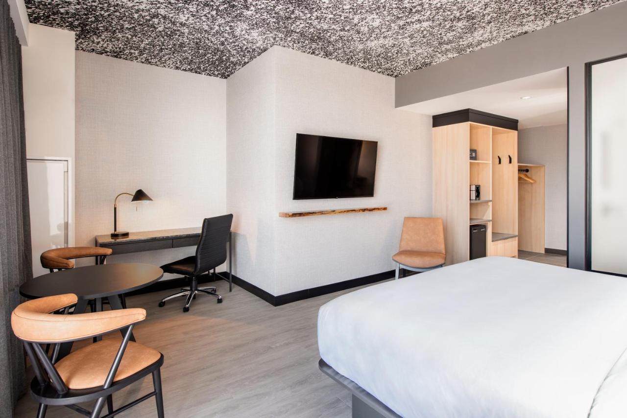 Deluxe King Room,1256839132:JPEG