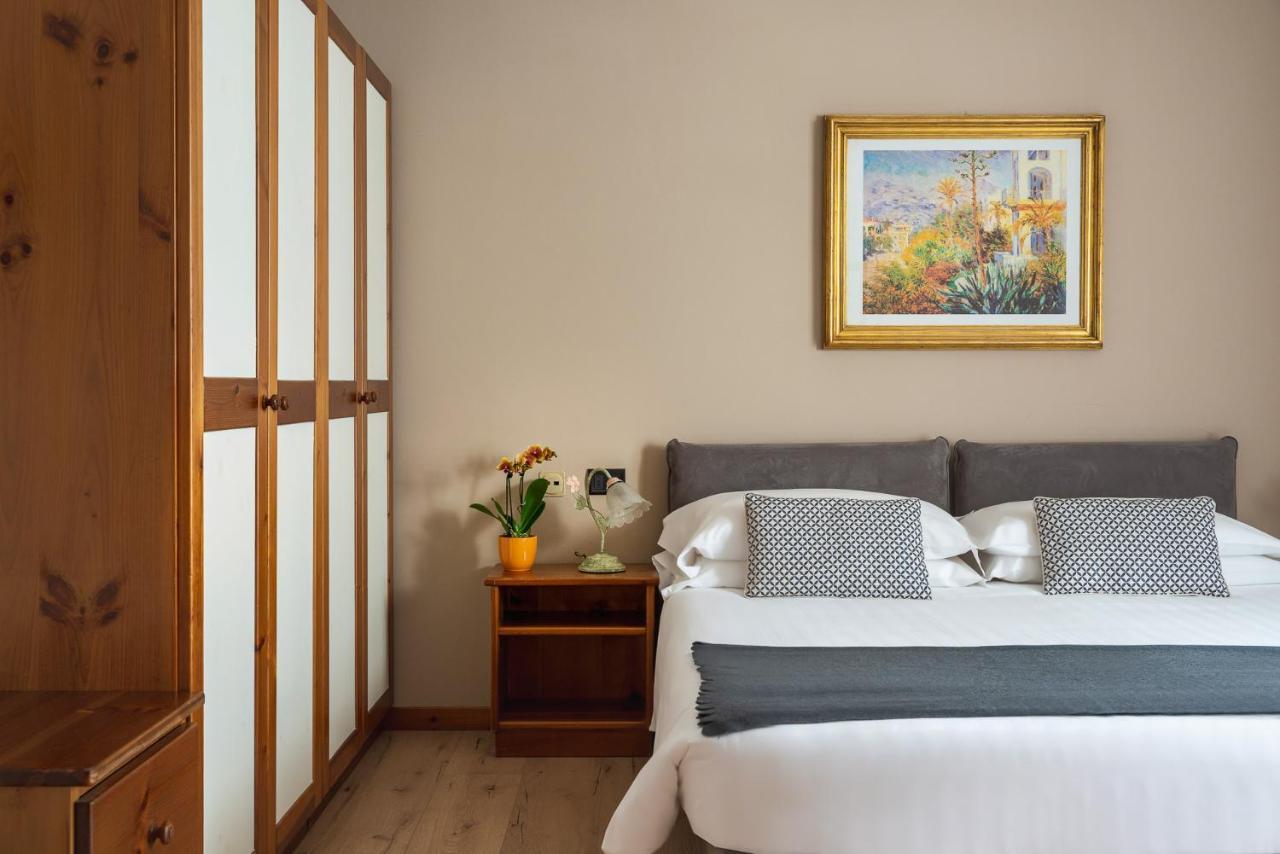Double Room,1586103116:JPEG