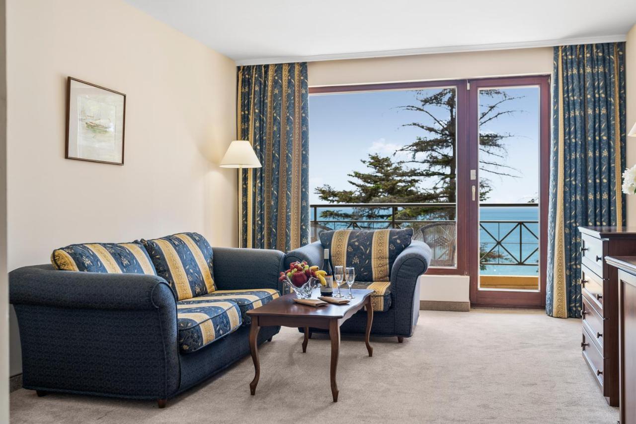 One-Bedroom Suite with Balcony and Sea View