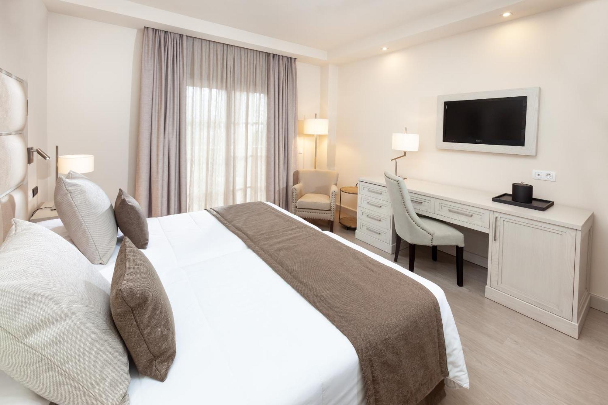 Double Room Balcony or Terrace,1272359101:JPEG