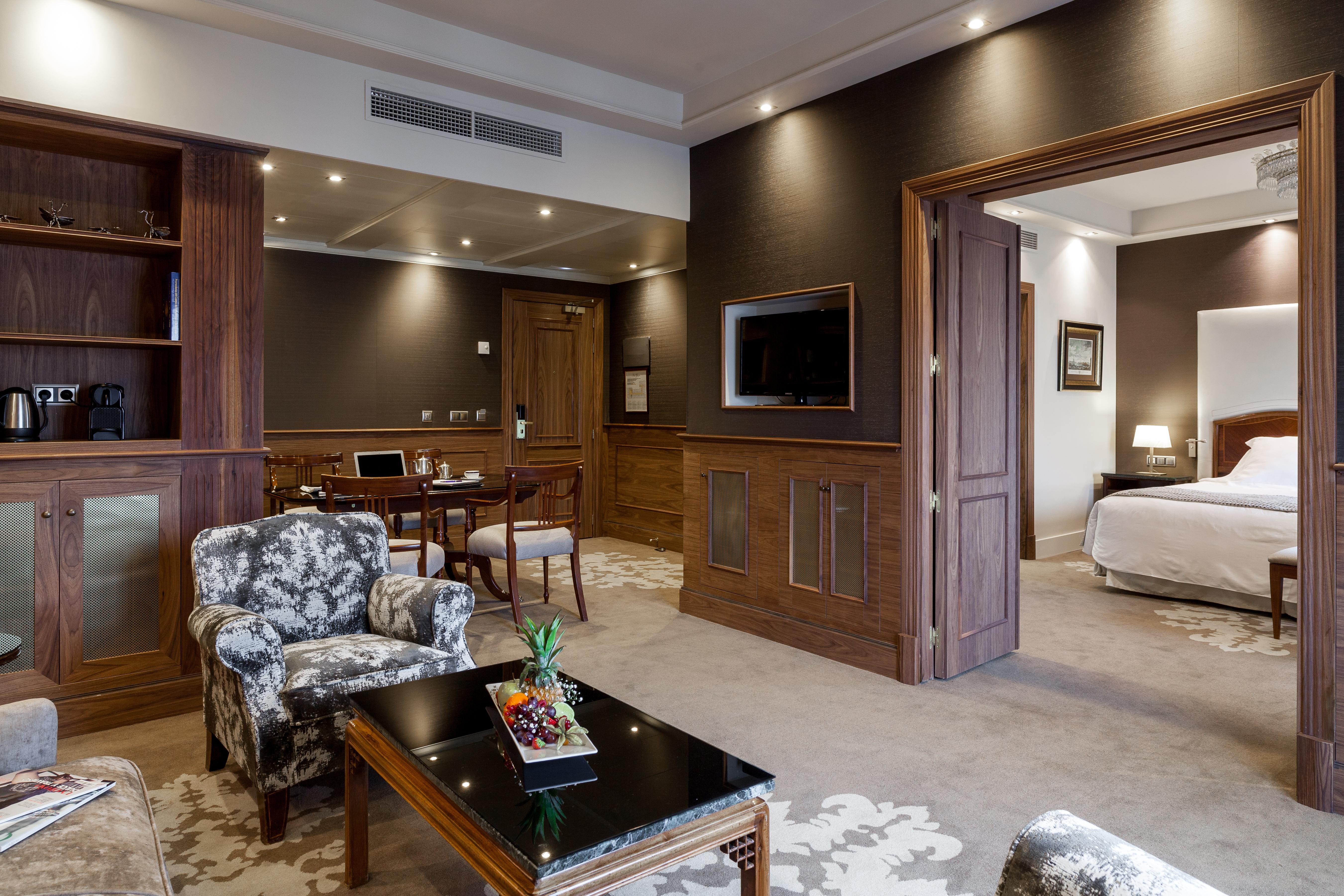 Suite The Wellington Club,1324141891:JPEG