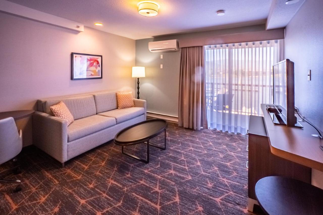 One-Bedroom Suite with Two Queen Beds - Disability Access