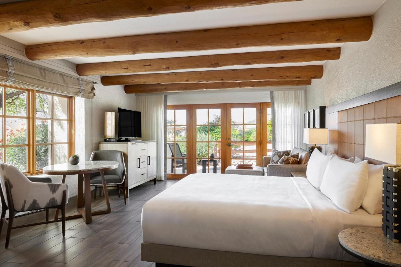 Deluxe Guest Room