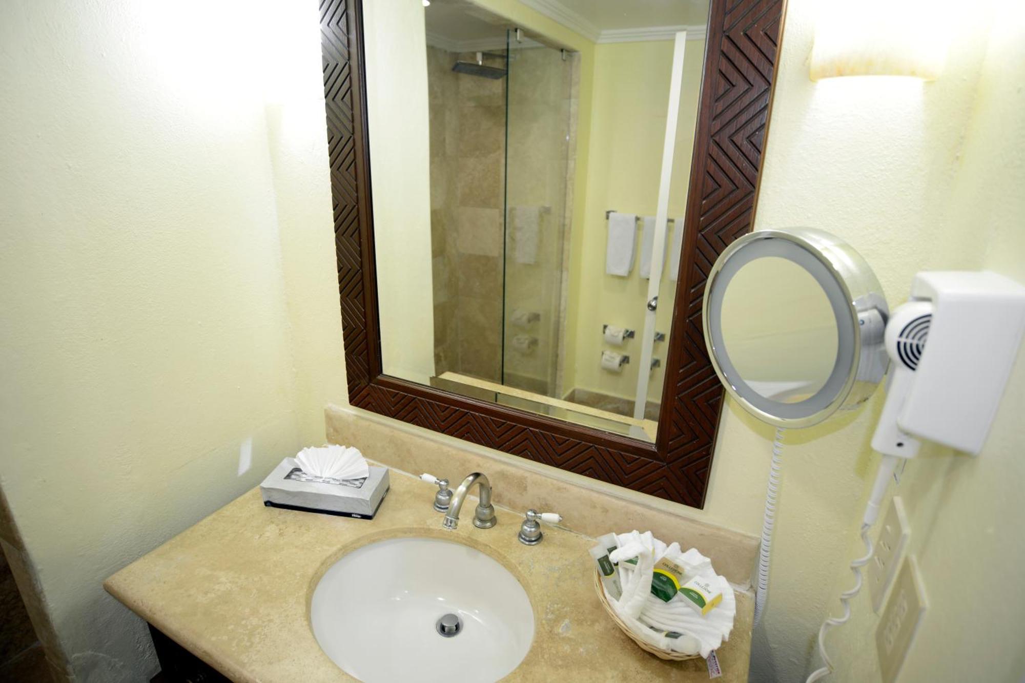 Two-Bedroom Family Suite Beach Front,1772893935:JPEG