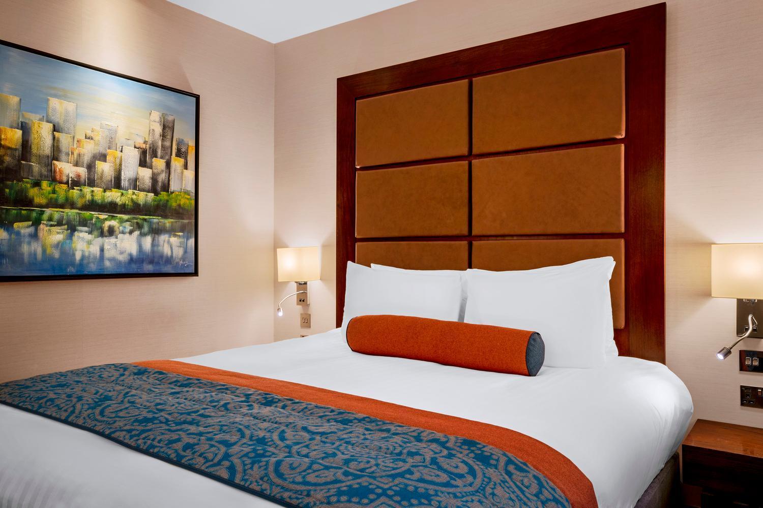 Suite,1432685572:JPEG