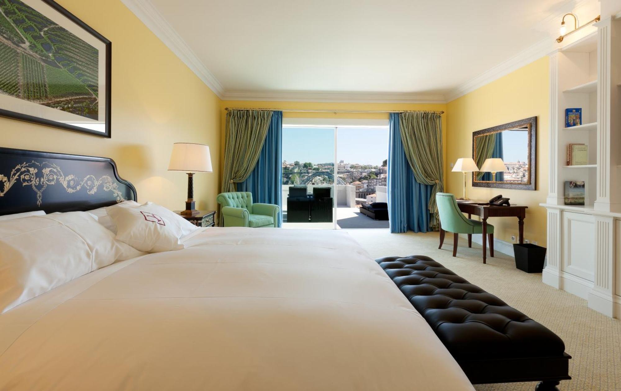 Superior Deluxe Double Room Panoramic River View