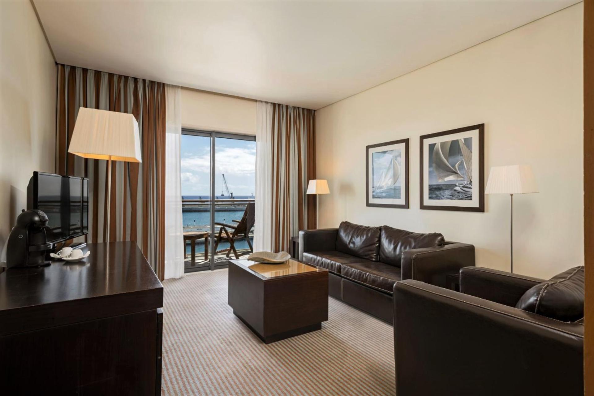 Deluxe VIP Suite with Sea View