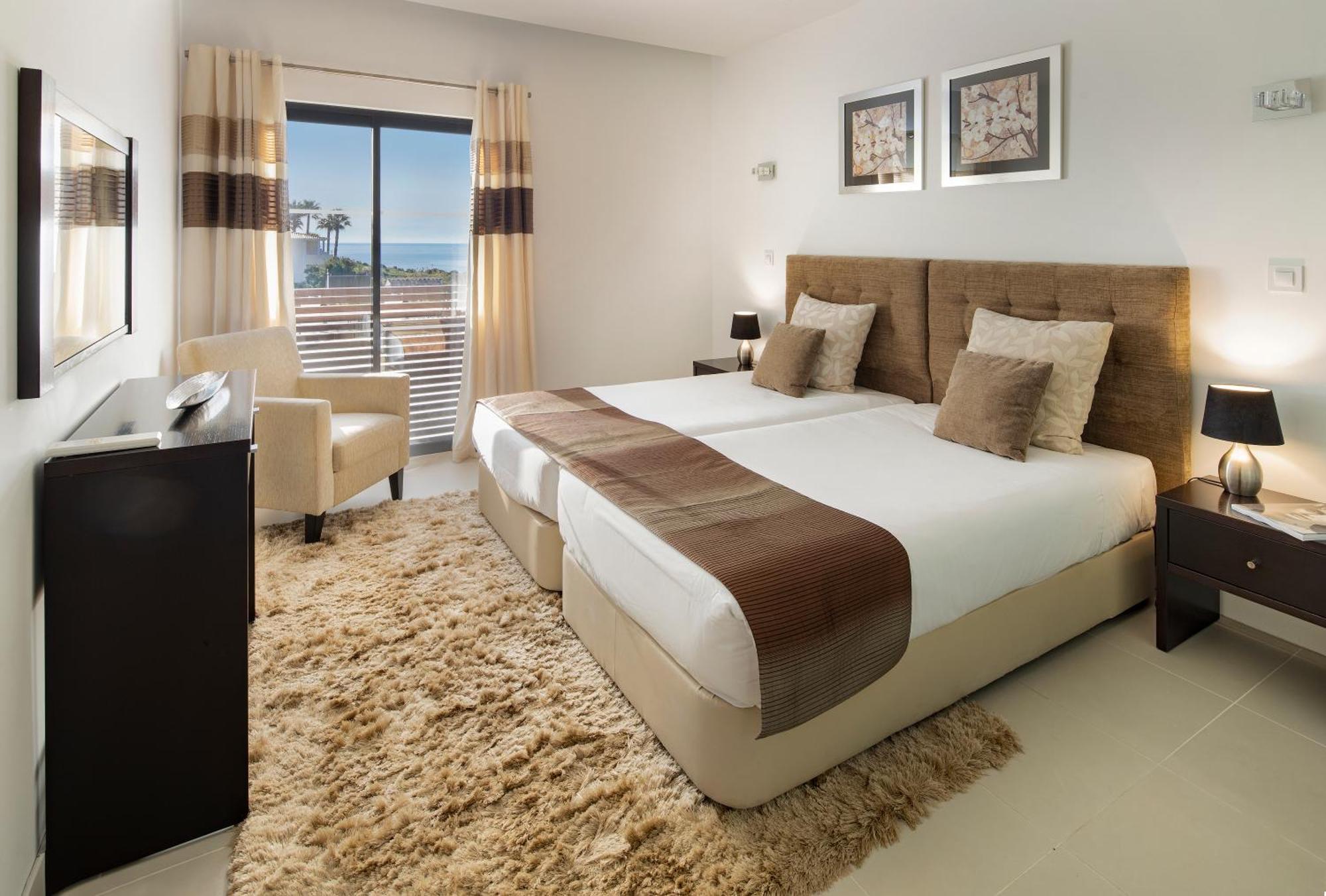 Two-Bedroom Apartment Sea View