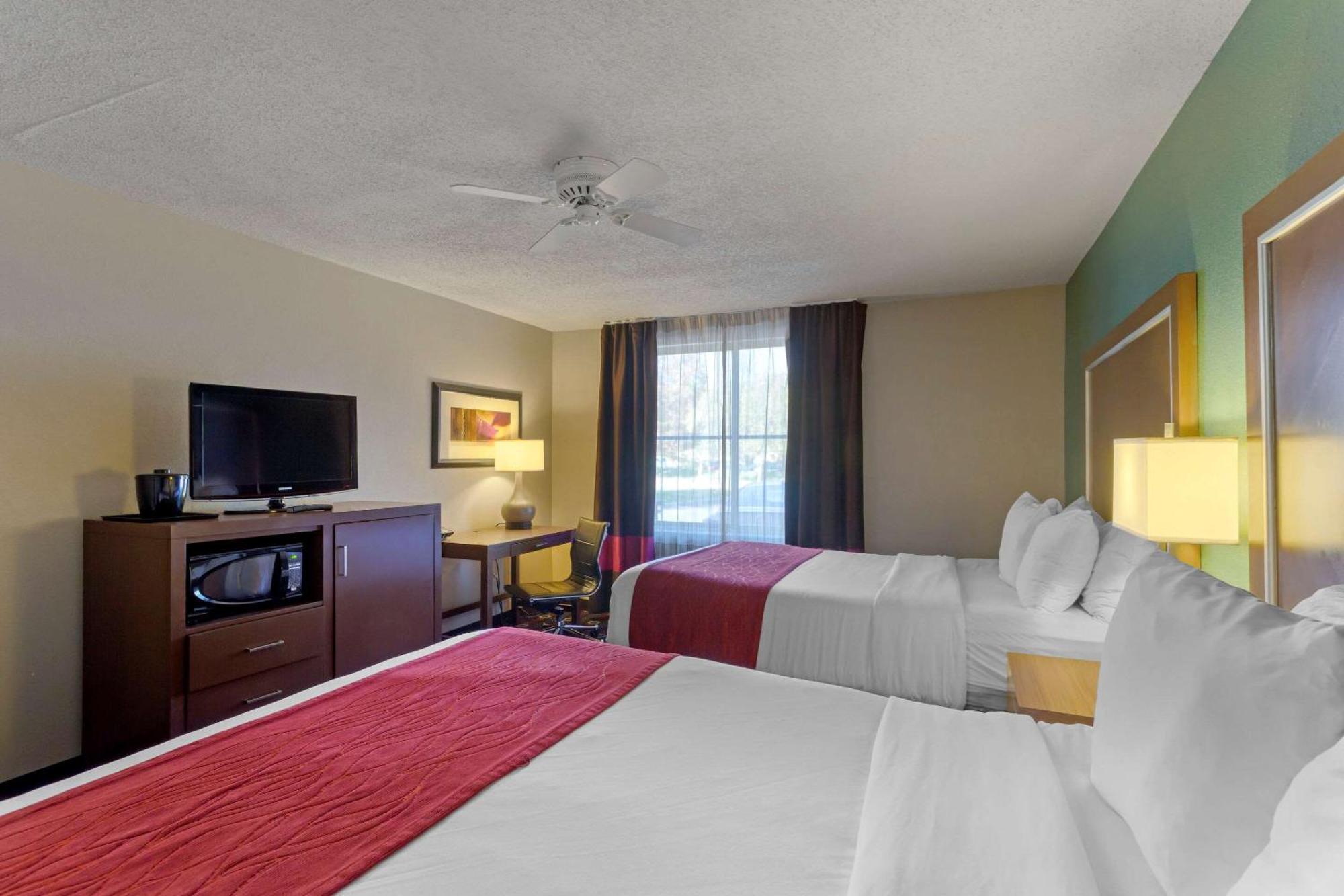 Queen Room with Two Queen Beds - Non-Smoking