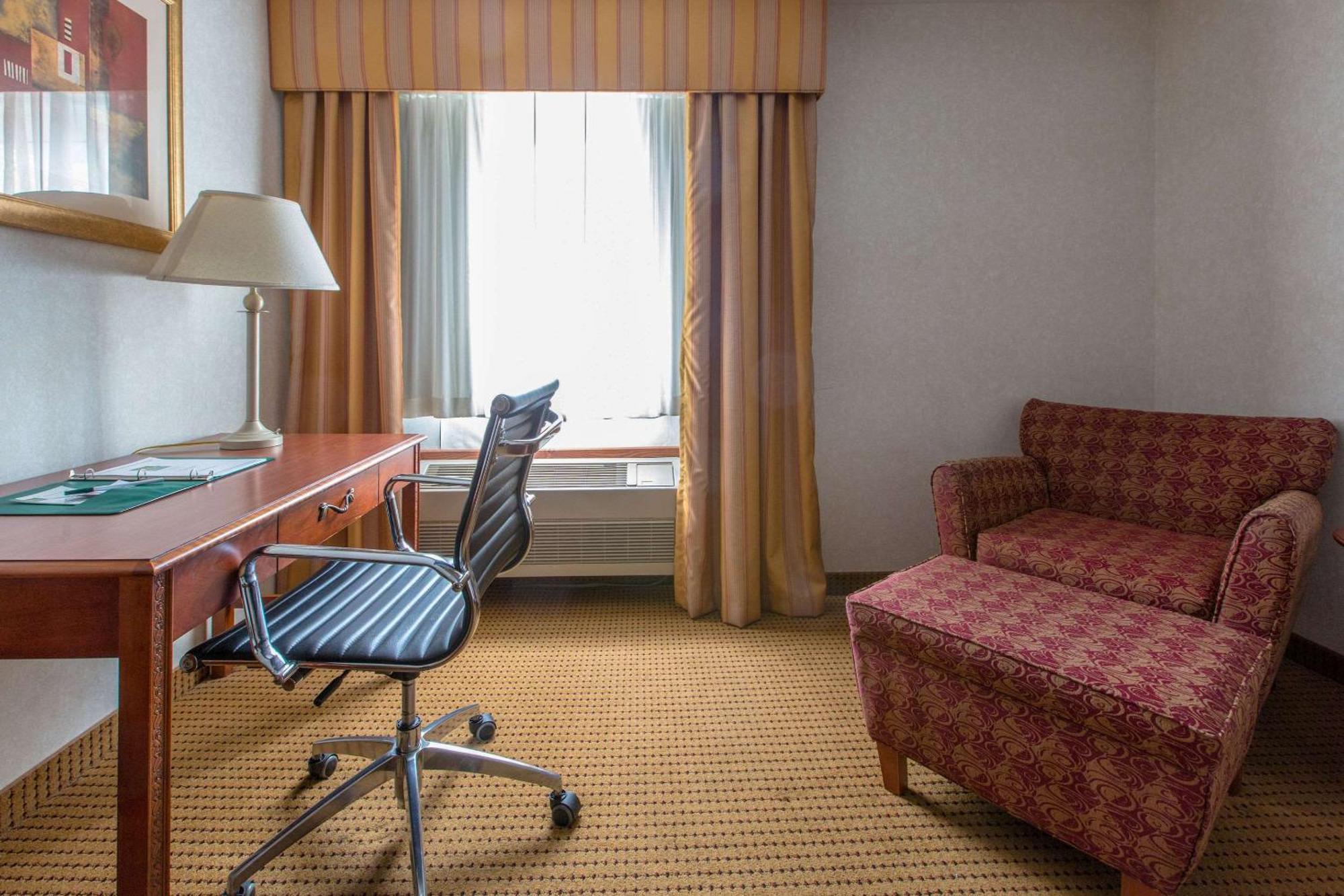King Room - Non-Smoking