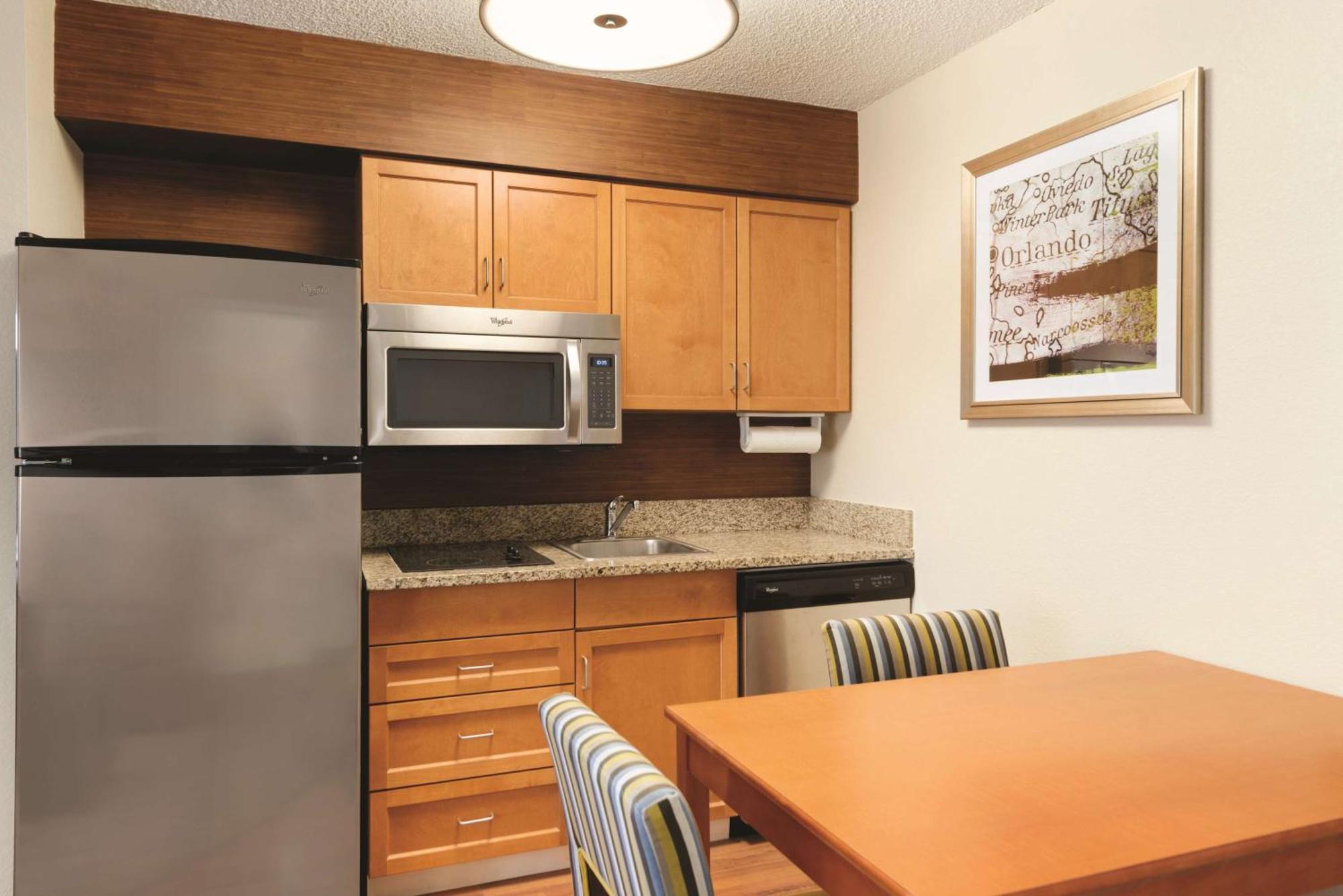 Suite with Two Double Beds and Bath Tub - Mobility and Hearing Access/Non-Smoking