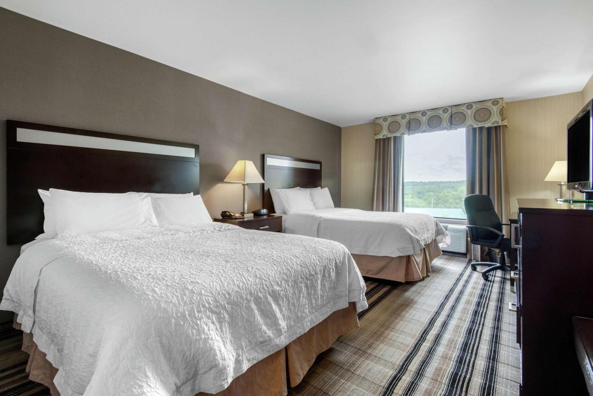 King Room Hearing Access or Non-Smoking